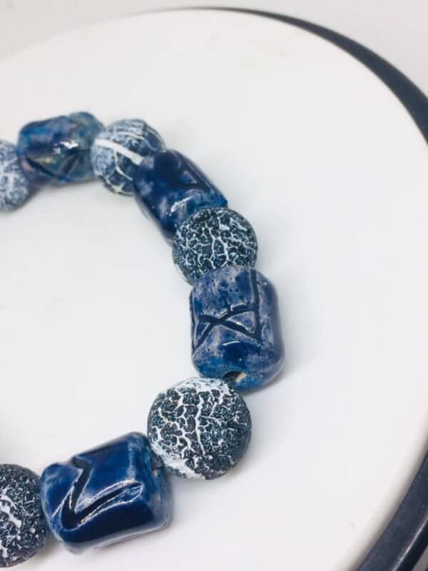 Bracciale Rune in ceramica - immagine 2