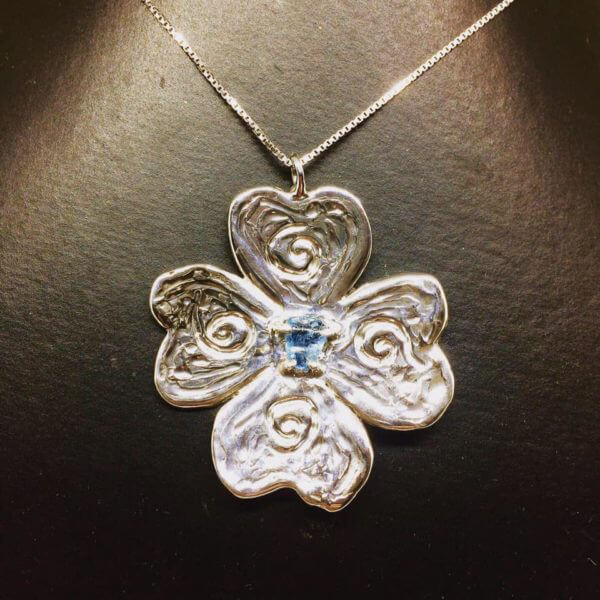Collana  in Argento 925 "Quadrifoglio" e Acquamarina grezza
