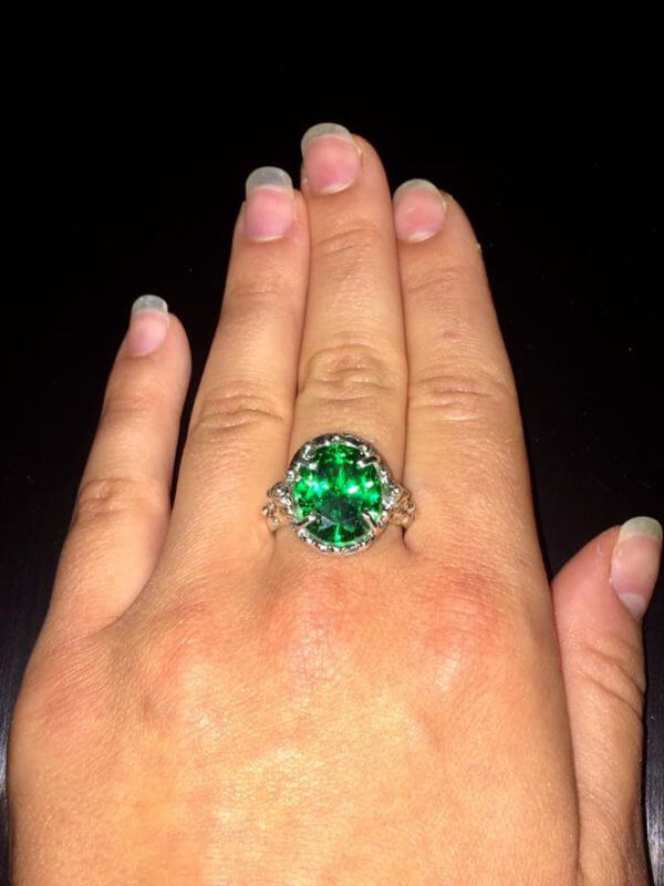 Anello in Argento 925 e cristallo verde