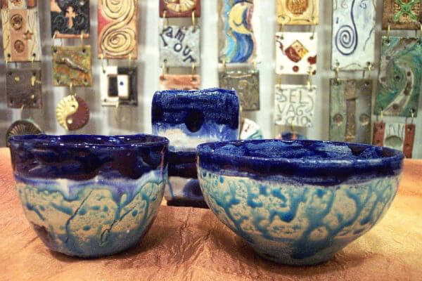 Ciotole in ceramica, a richiesta forme e colori