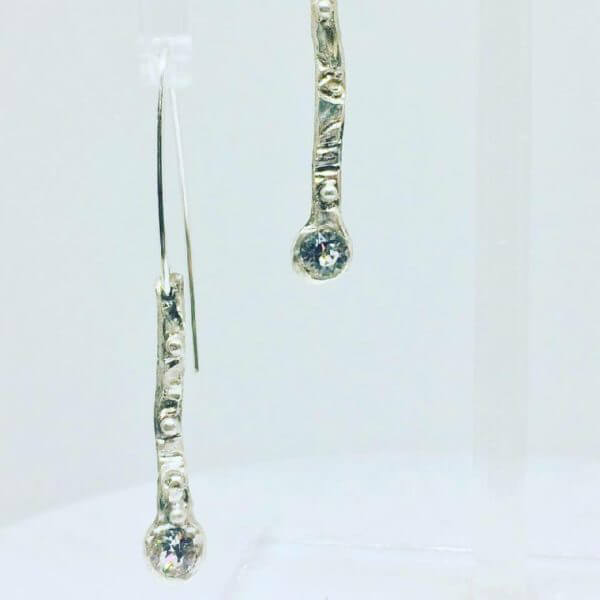 Orecchini "Ramoscelli" in Argento 925 martellati…Amorevolmente pero..con piccolo Cristallo Swarovski