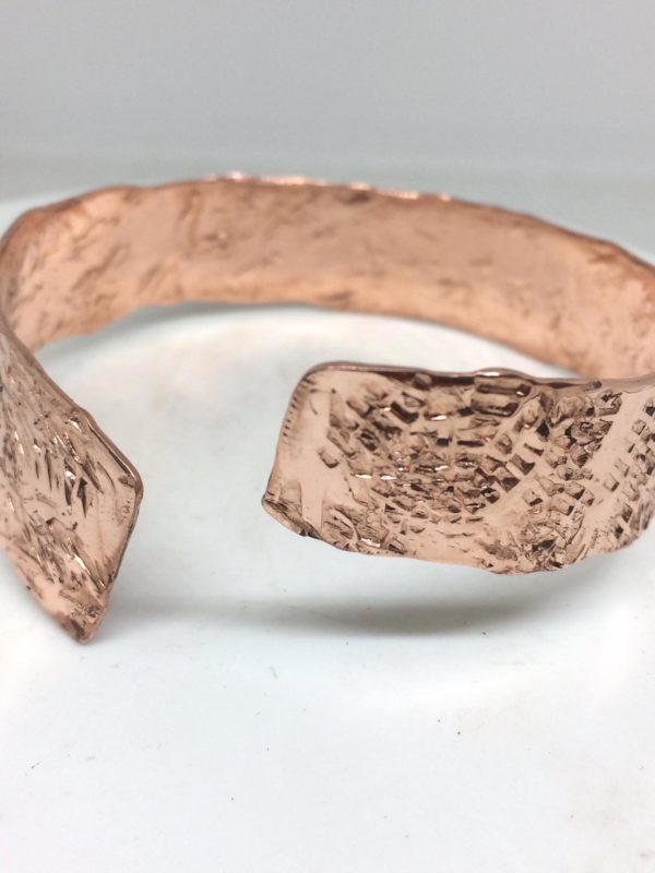 Bracciale in rame martellato...Amorevolmente però - immagine 3