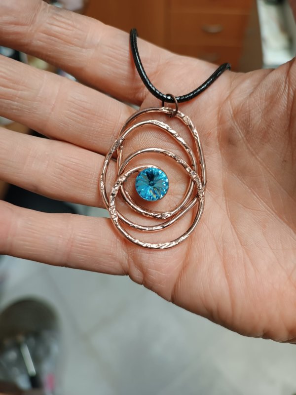 Collana in rame e Swarovski - immagine 2