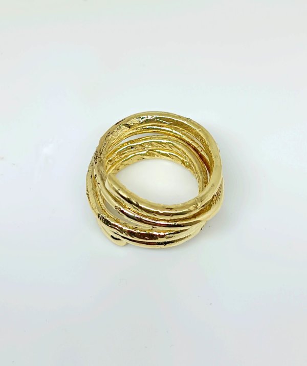 Anello in ottone martellato - immagine 2