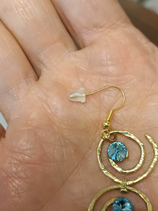 Orecchini in ottone martellati di brutto...amorevolmente pero'... - immagine 10