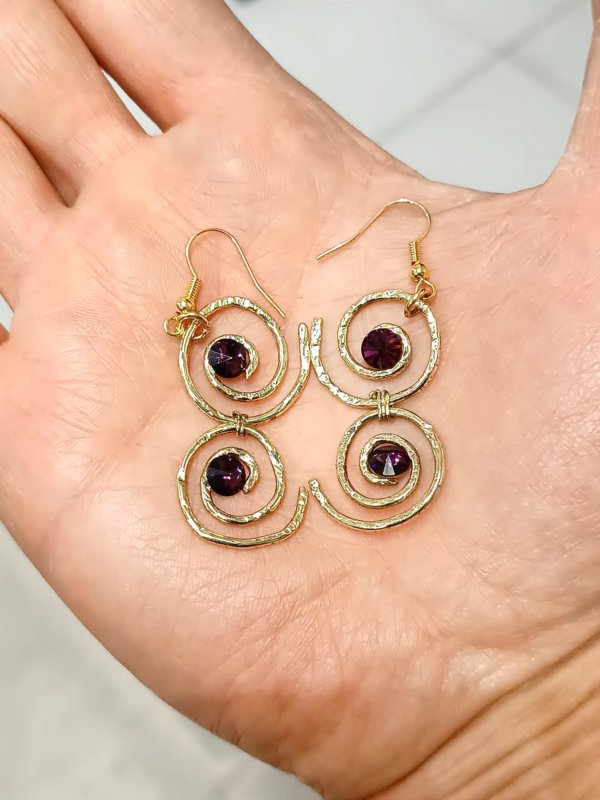 Orecchini in ottone martellati di brutto...amorevolmente pero'... - immagine 6