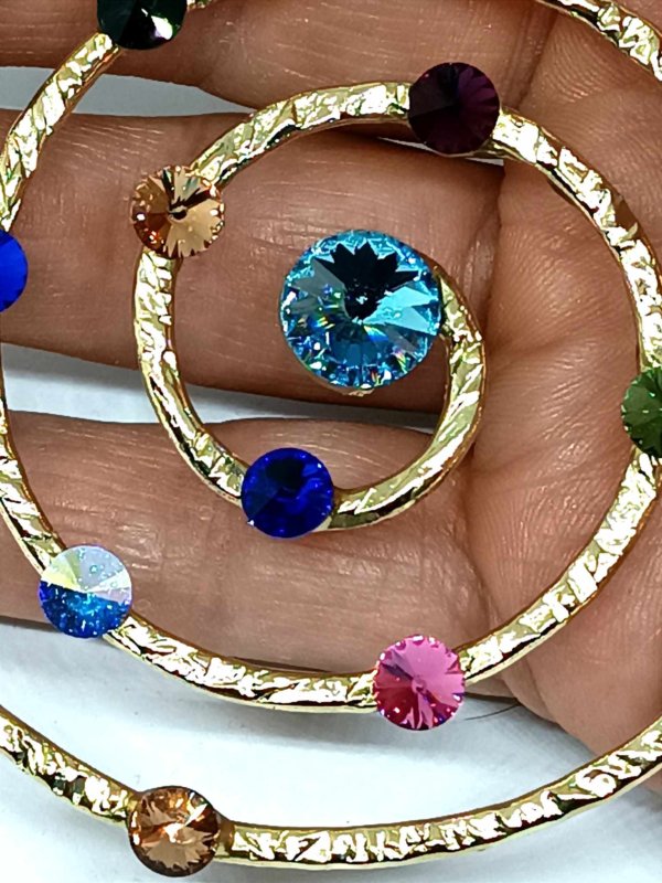 Spirale in ottone e Swarovski - immagine 2