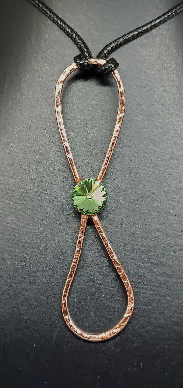 Collana “Infinito e oltre” in ottone martellata…Amorevolmente pero’.
