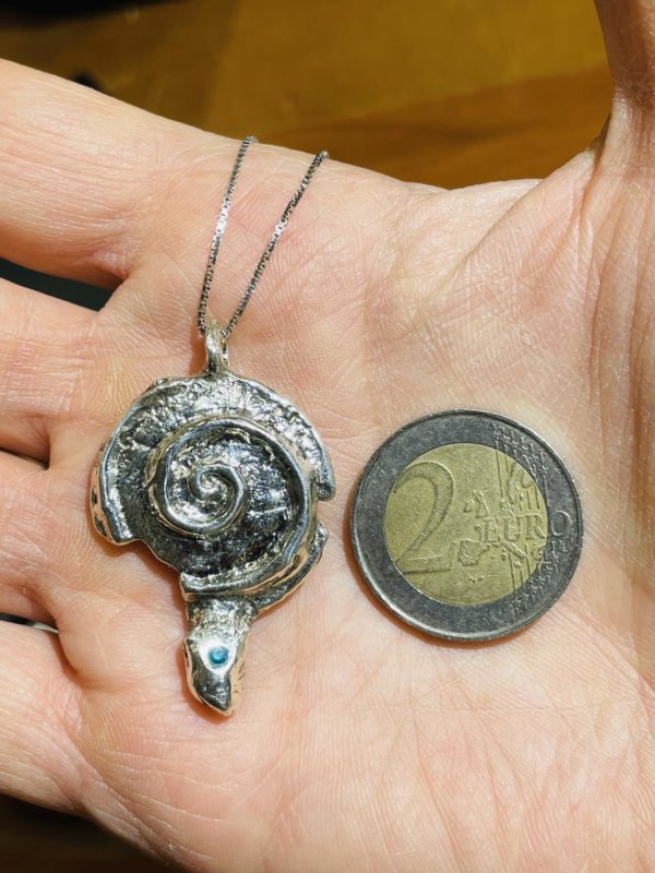 Collana tribale spirale e cristallo - immagine 5
