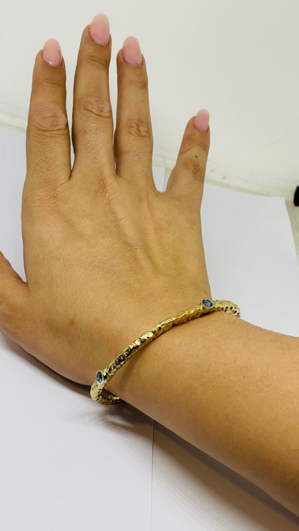 Bracciale in ottone e zirconia cubica, realizzato con la tecnica della sabbia - immagine 4