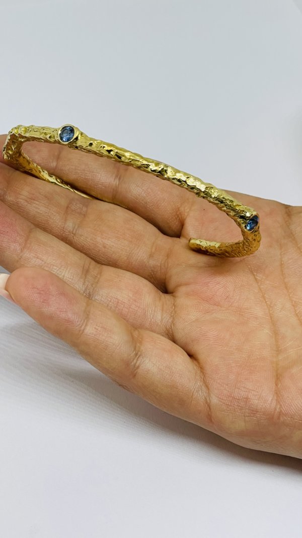 Bracciale in ottone e zirconia cubica, realizzato con la tecnica della sabbia - immagine 22