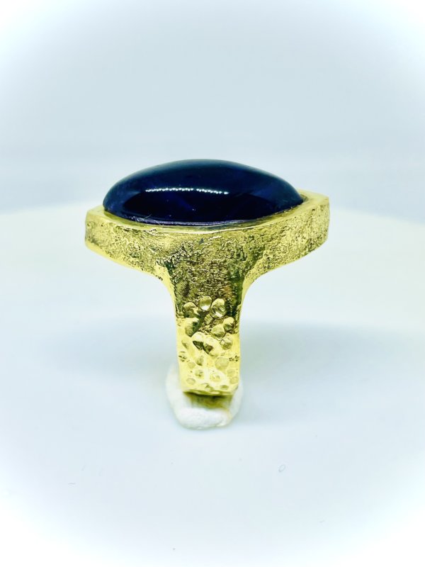 Anello in ottone e ametista, realizzato con la tecnica della fusione con la sabbia misura 11 - immagine 5
