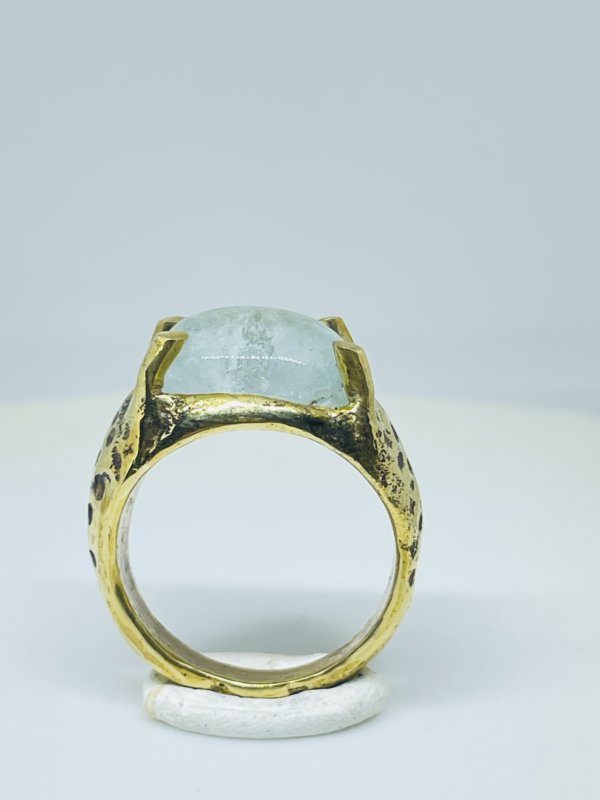 Anello in ottone e acquamarina realizzato con la tecnica della sabbia misura 15.5 a richiesta altre misure - immagine 3