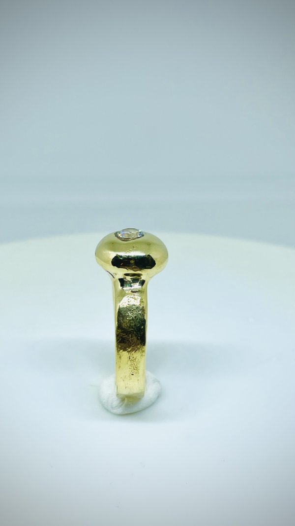 Anello in ottone e zirconia cubica trasparente realizzato con la tecnica della fusione con la sabbia misura 16 a richiesta altre misure e altri colori - immagine 4