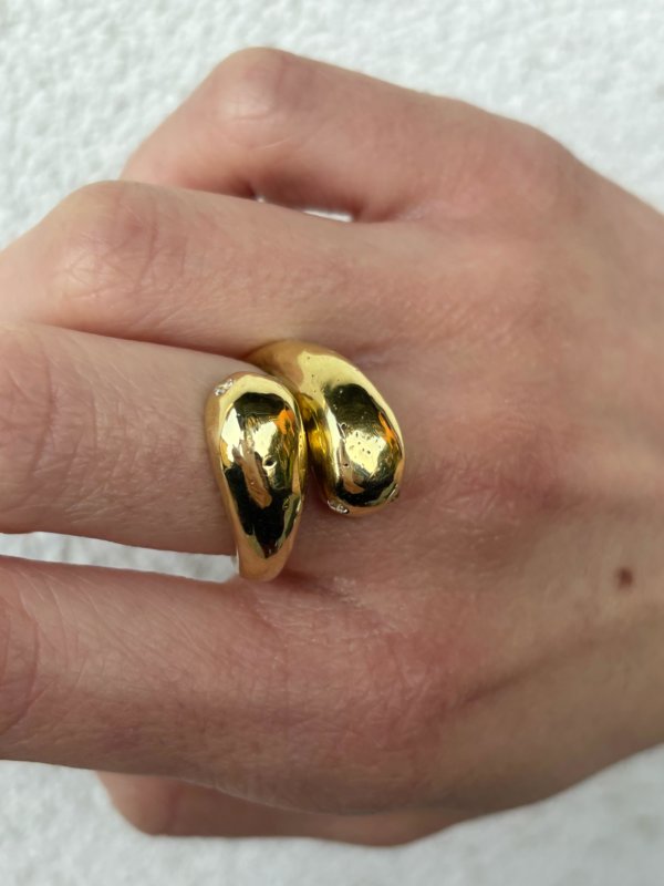 Anello in ottone e zirconia cubica, realizzato con la tecnica della fusione con la sabbia colori e misura a richiesta - immagine 7