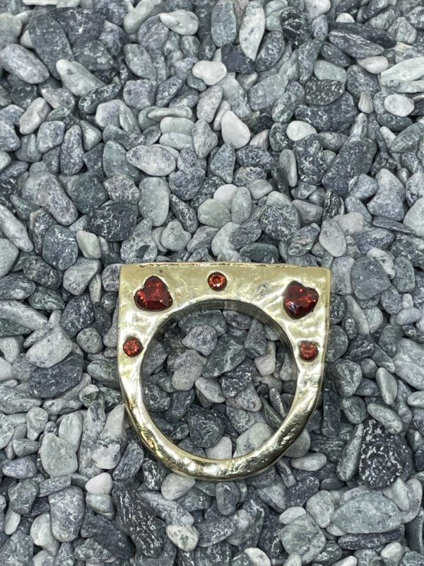 Anello d'Amour, in ottone e una cascata di cuoricini, rossi o blu o rosa - immagine 7