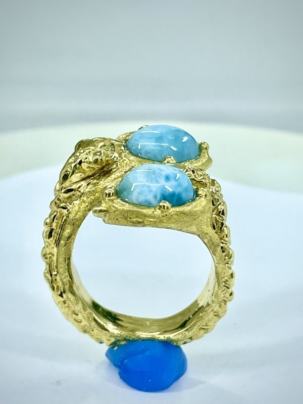 Anello in  ottone e Larimar con testa e coda di serpente
